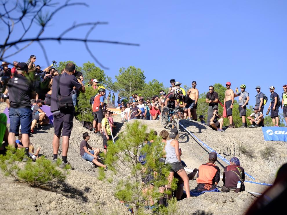 Mucho público este domingo en la Coda Sartén durante la segunda y última jornada de competición en la Enduro World Series.