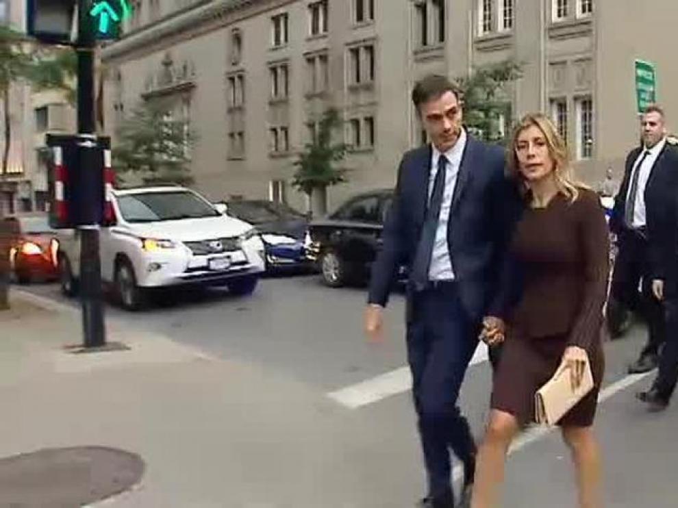 Begoña Gómez acompañada por su marido, el presidente del Gobierno.
