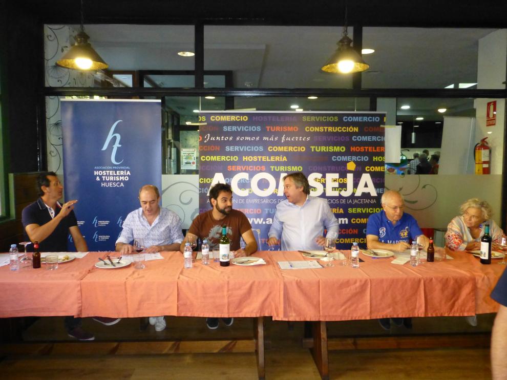 El jurado del XII Concurso de Tapas y Cazoletas de la Jacetania.