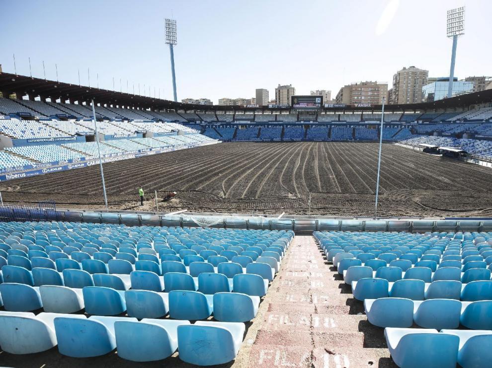 Estado de las obras de La Romareda a media tarde de este lunes.
