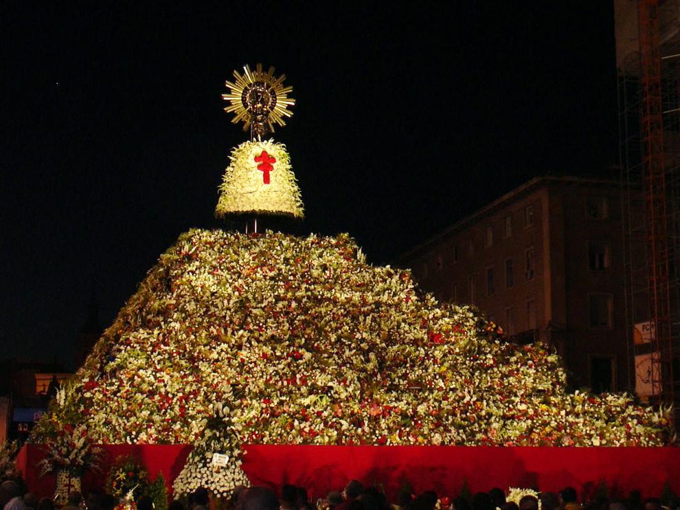 Imagen de archivo de la Ofrenda a la Virgen del Pilar.