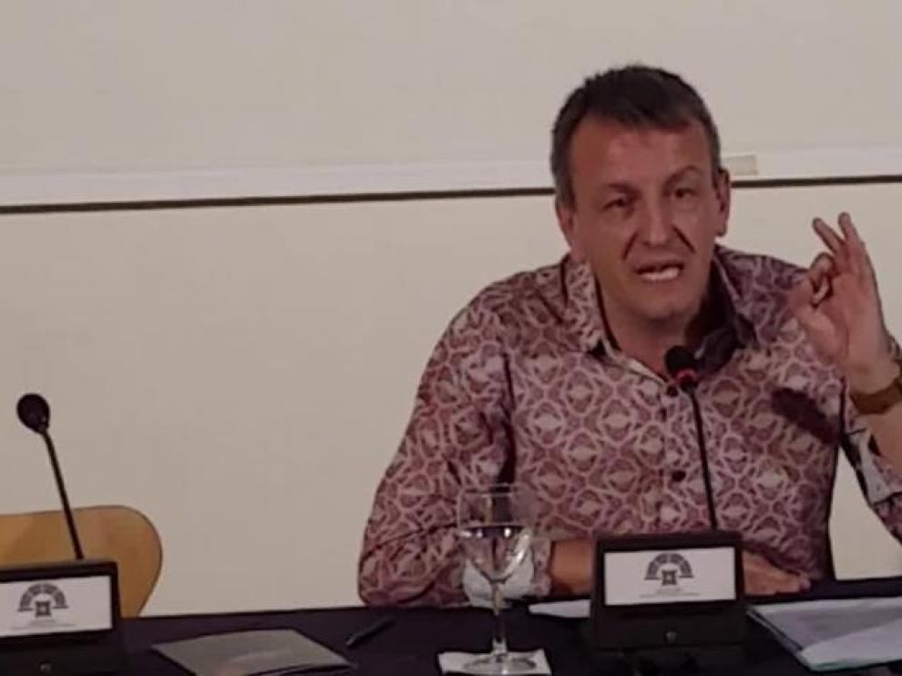 Rivarés: "Hay botellón porque es un modo de relación generacional"
