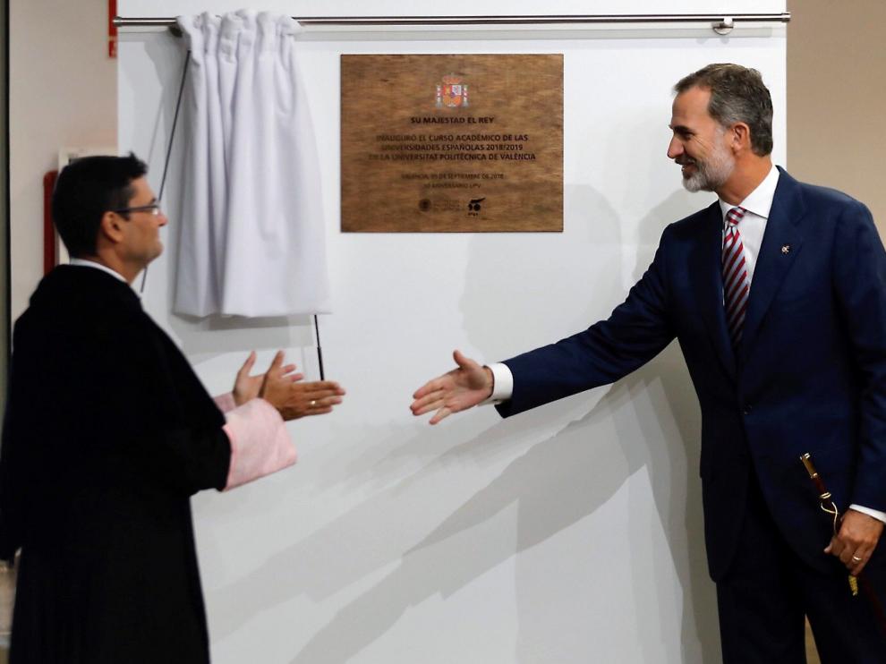 Felipe VI junto al rector de la Universidad Politécnica de Valencia, Francisco Mora, en la apertura del curso 2018-2019.