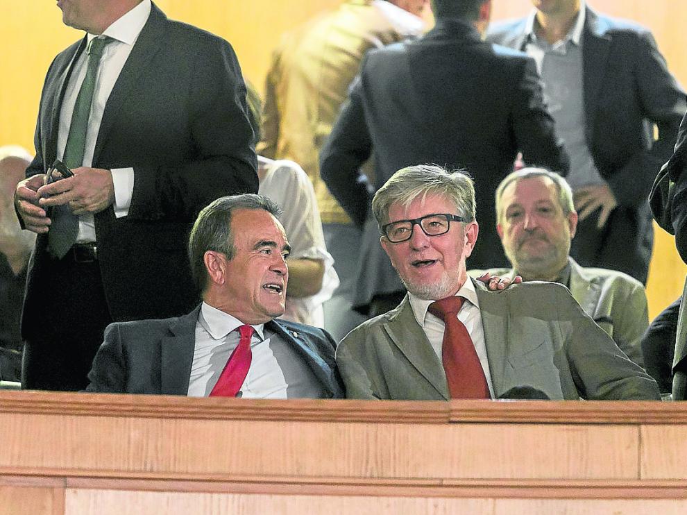 El presidente de la DPZ, J. A. Sánchez Quero, junto al alcalde de la capital, Pedro Santisteve.