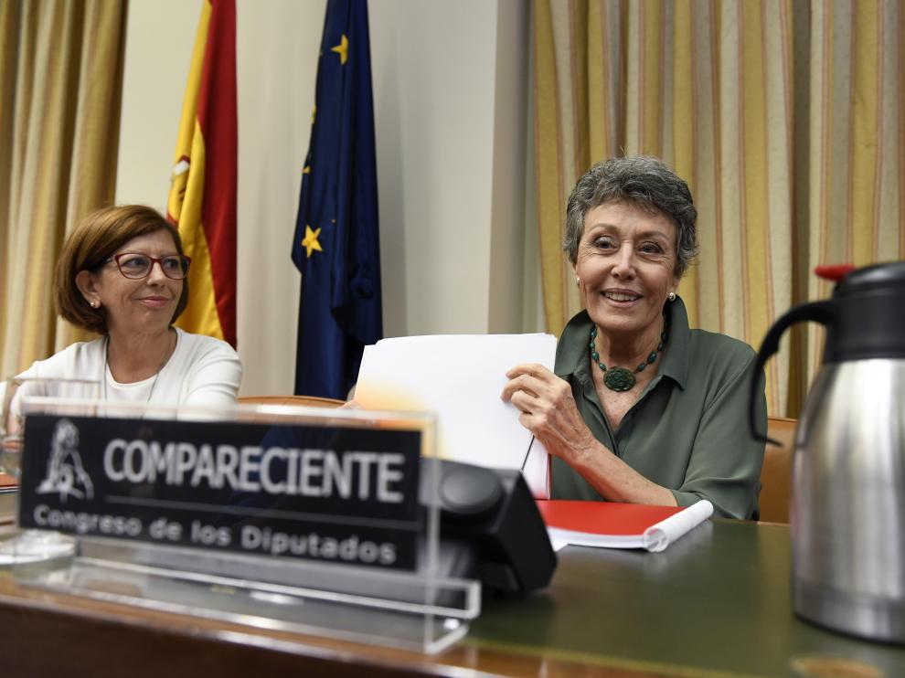 Rosa María Mateo junto a Alicia Piquer Sancho.