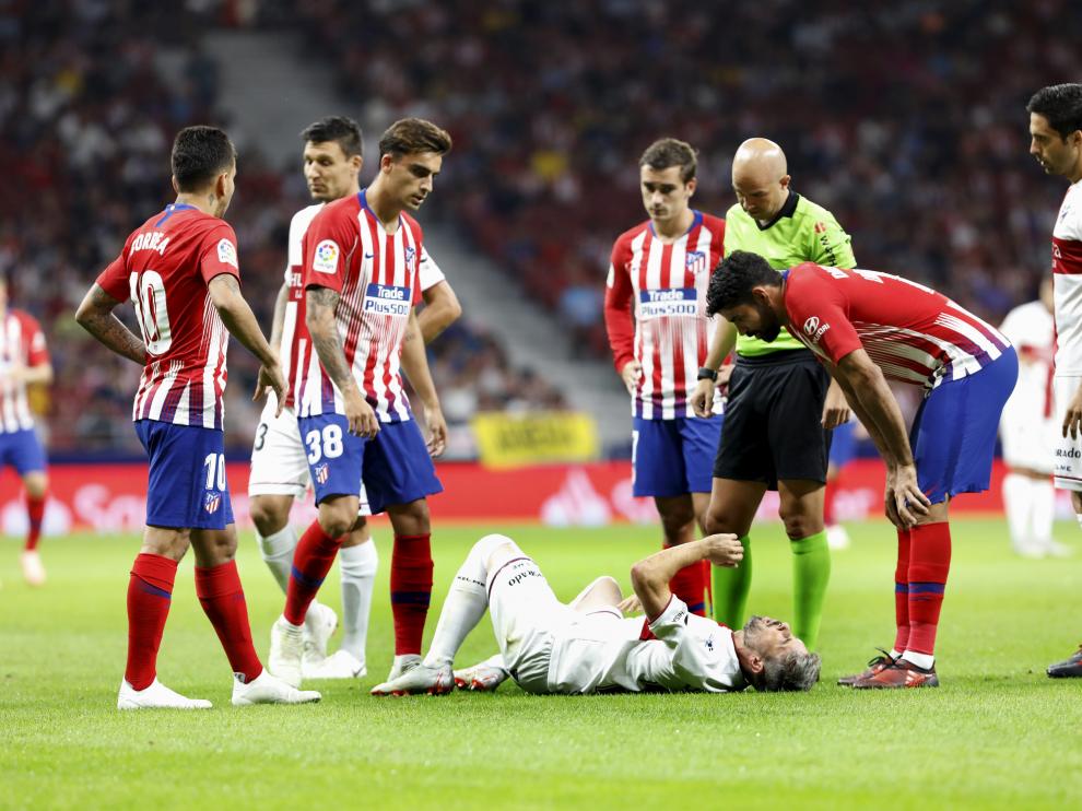 Jugadores del Huesca y el Atlético se interesan por el estado de Luisinho.
