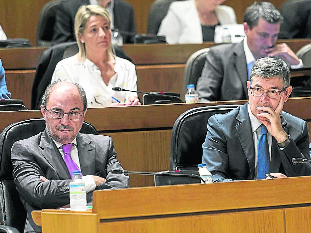 Lambán, ayer junto a Vicente Guillén.