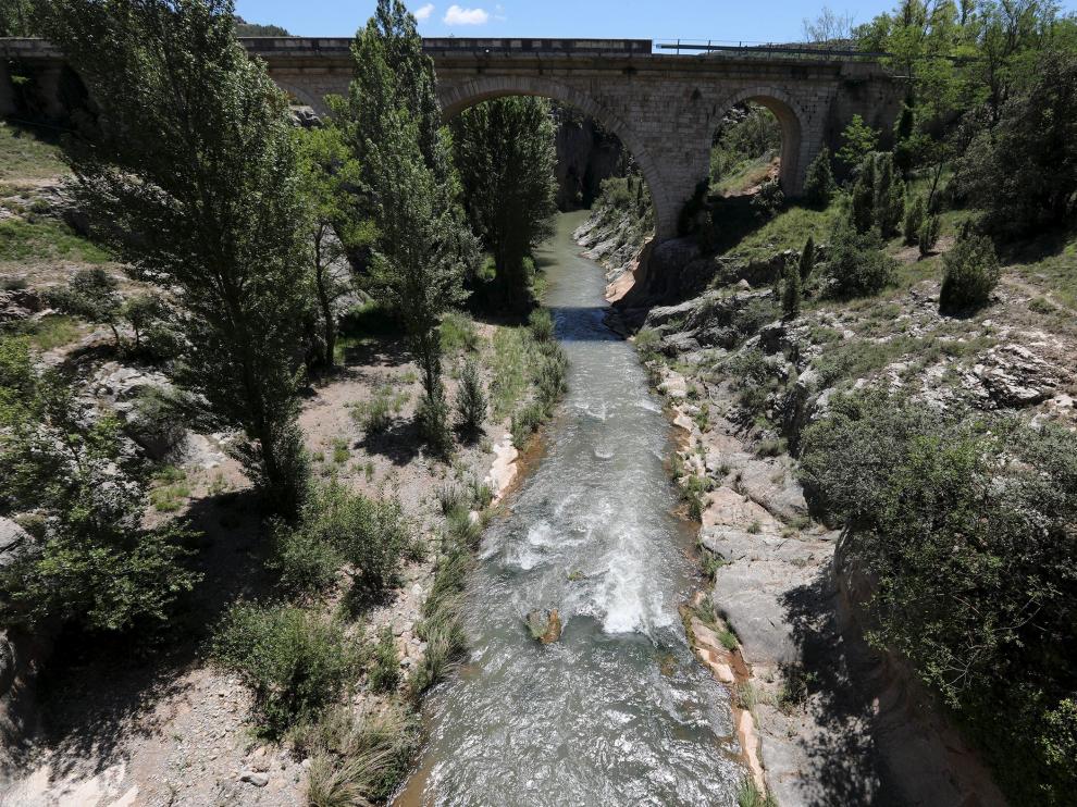 Parajes de cine en Rubielos de Mora con el río Mijares