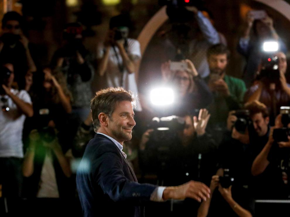 El actor se ha hecho fotos con sus seguidores y ha firmado autógrafos.
