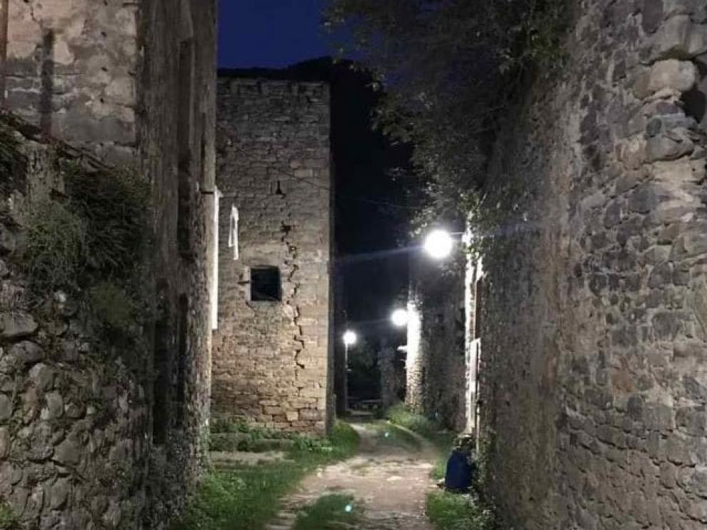 Pruebas de iluminación en las calles de Jánovas
