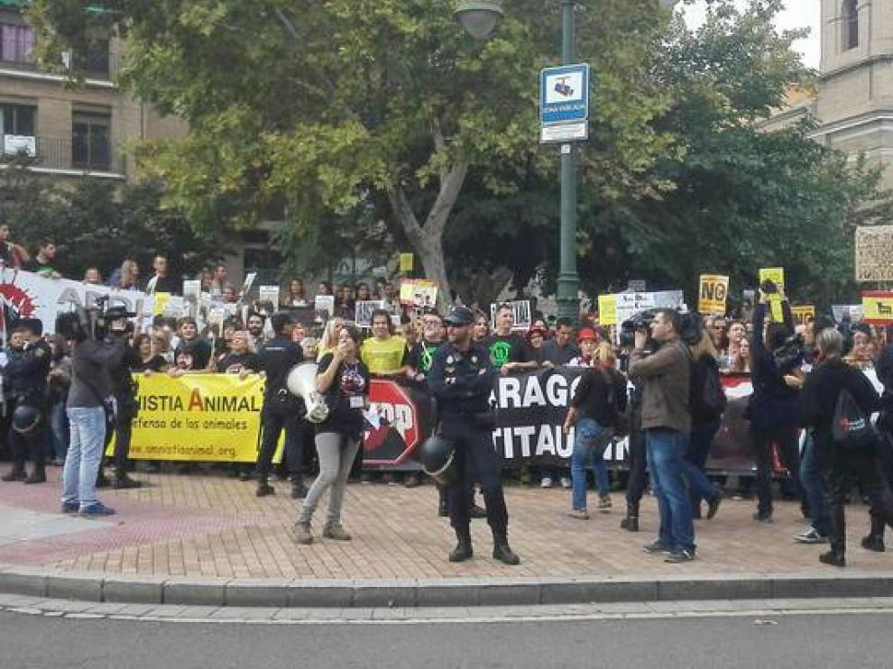 Foto de archivo de una manifestación antitaurina en Zaragoza.