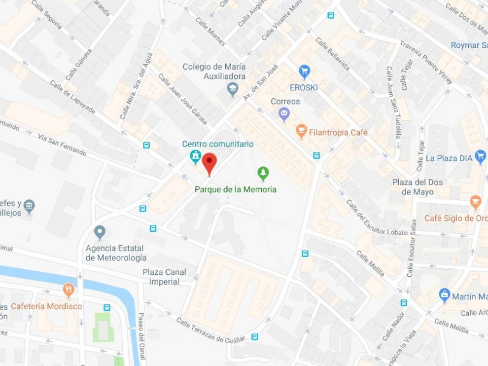 Lugar donde se ha producido el siniestro con un camión grúa, en el barrio de San José de Zaragoza.