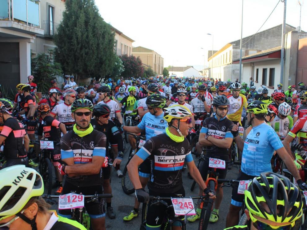 Aspanoa reúne a 700 ciclistas en Almudévar para pedalear contra el cáncer infantil