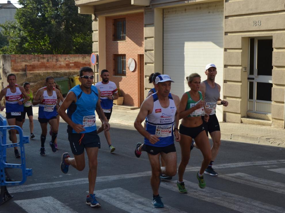El jaqués Víctor Puyuelo vence en la XXVI medio maratón Ruta Vino del Somontano