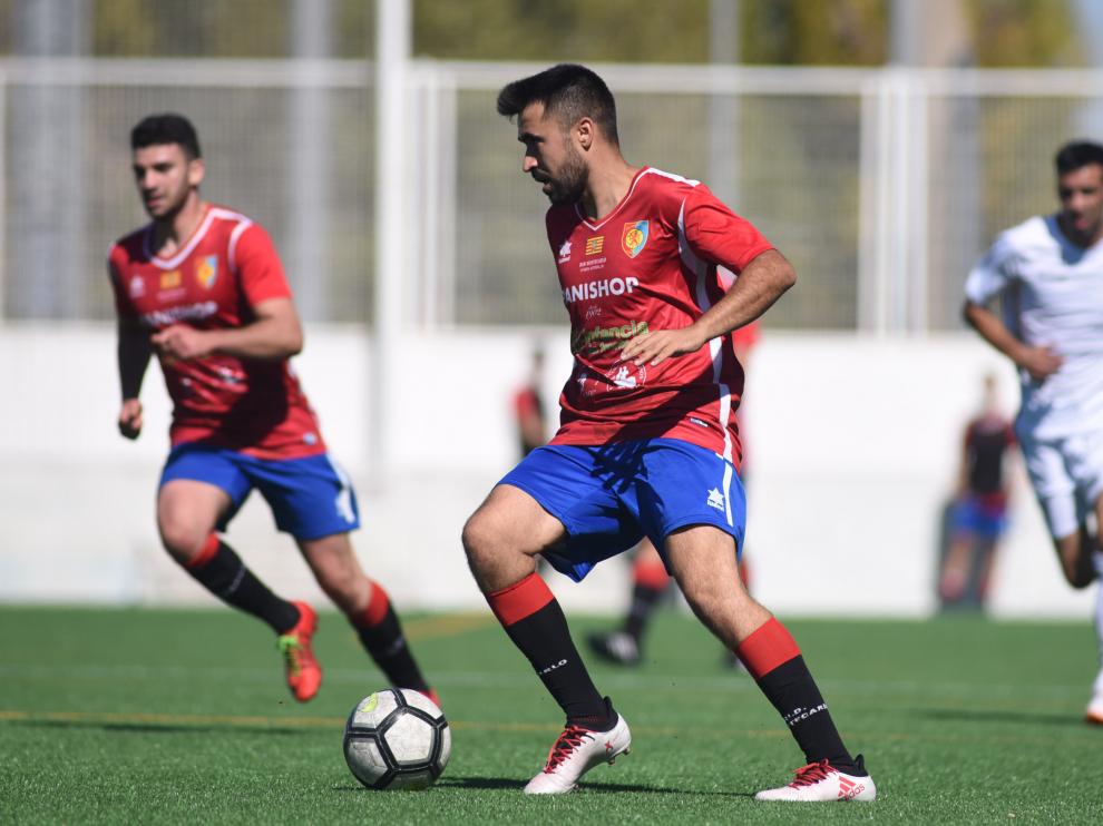 Control de balón de un jugador del Montecarlo.