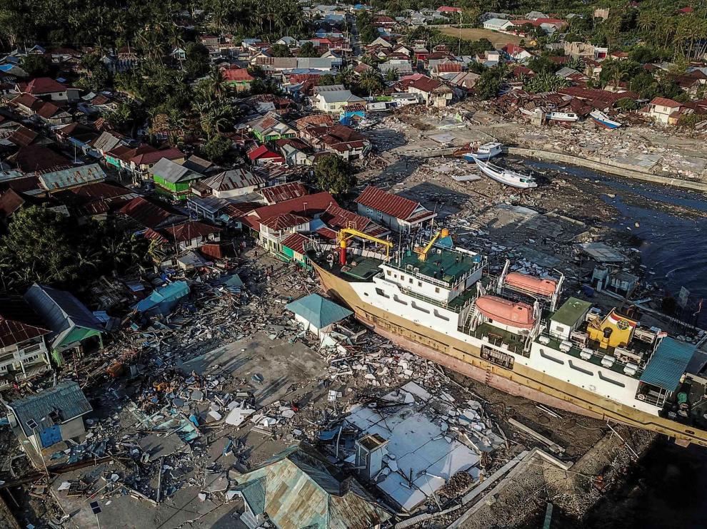 Fotografía aérea que muestra los daños causados por el terremoto y el tsunami en Wani.
