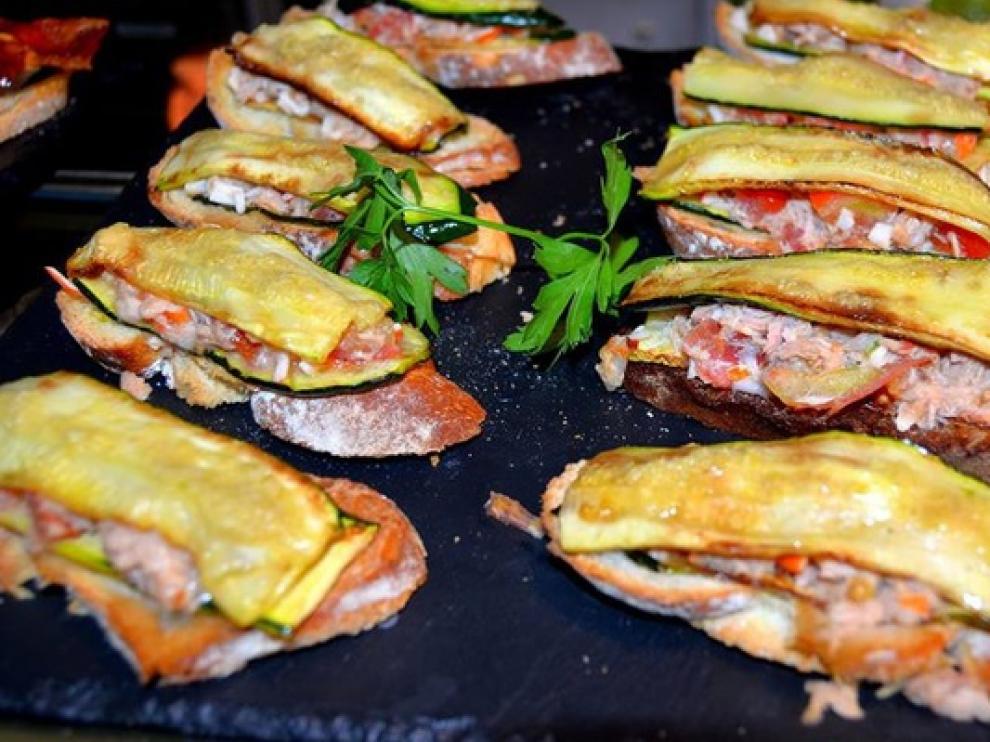 Tapas en un bar de Zaragoza.