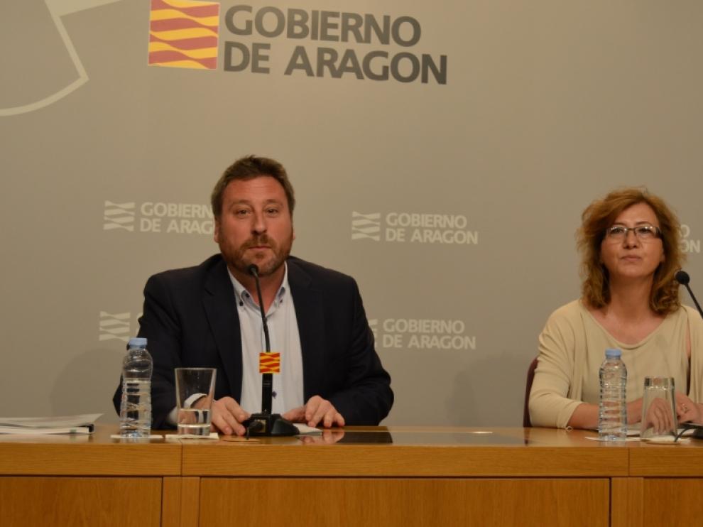 Marisa Romero, con el consejero de Vertebración del Territorio.