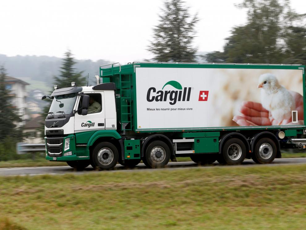 Imagen de archivo de un camión de Cargill transportando piensos en Suiza