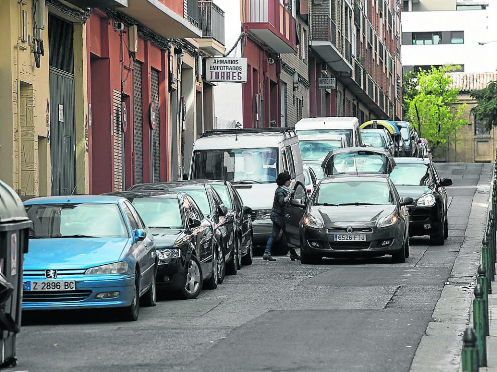 Torrero es uno de los barrios con más problemas de aparcamiento.