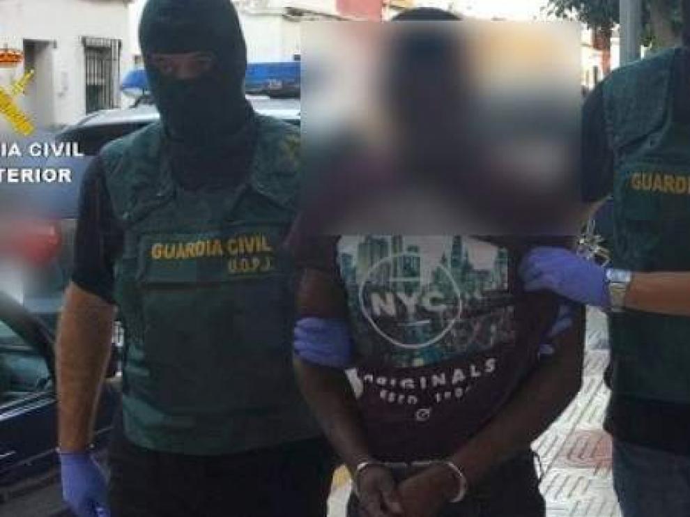 El detenido en Barajas por matar a su pareja