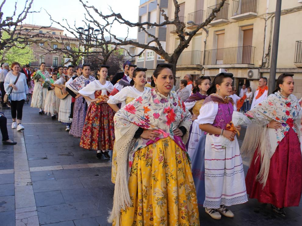 Integrantes de la rondalla de Peña Fragatina durante el desfile de este viernes 12 de octubre.
