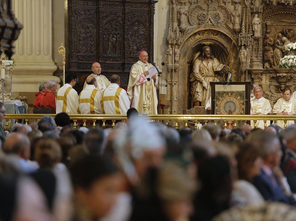 La misa ha sido multitudinaria en el día grande de Zaragoza