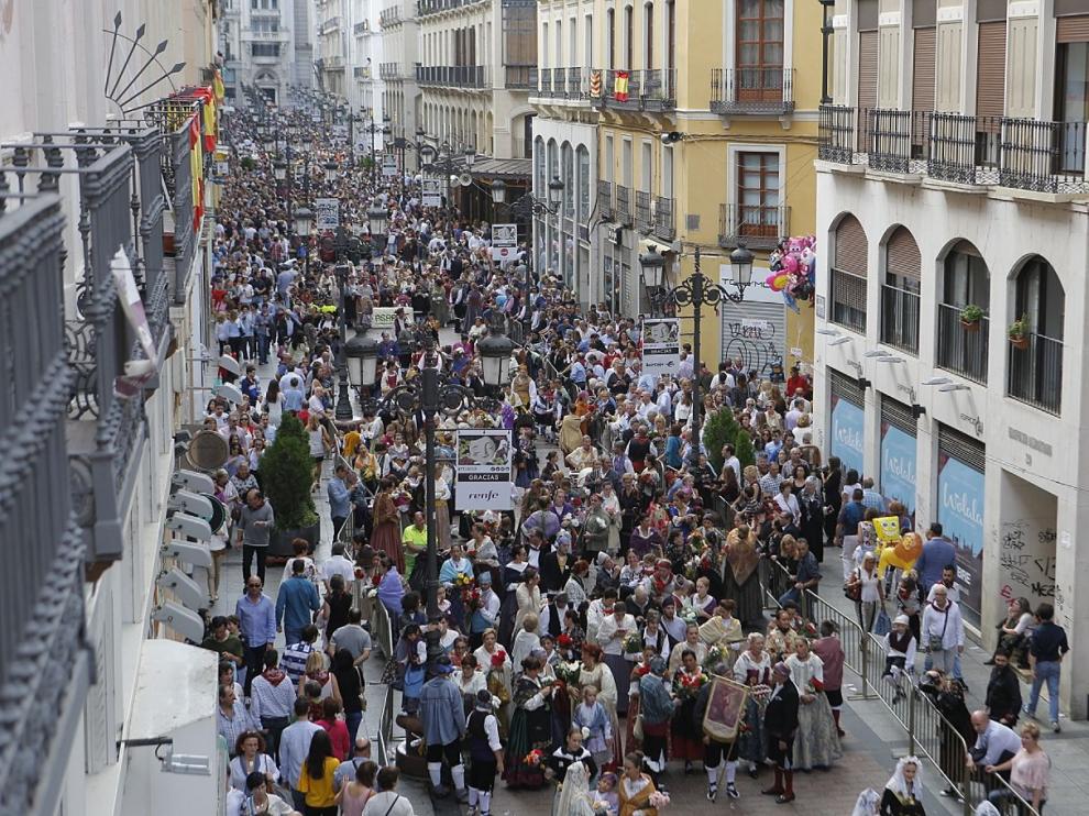 La Ofrenda ya lleva algo más de 9 horas en marcha