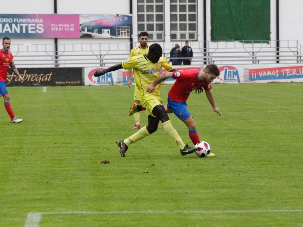 Fútbol. Segunda B- Teruel vs. Ejea.