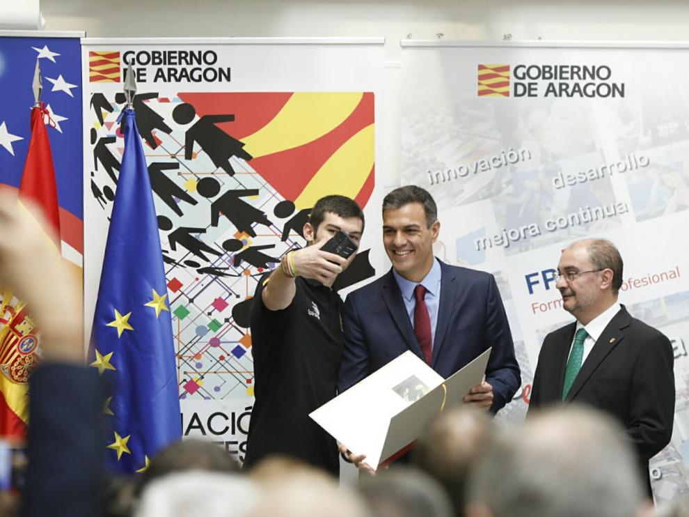 Visita de Pedro Sánchez al centro de FP en Zaragoza