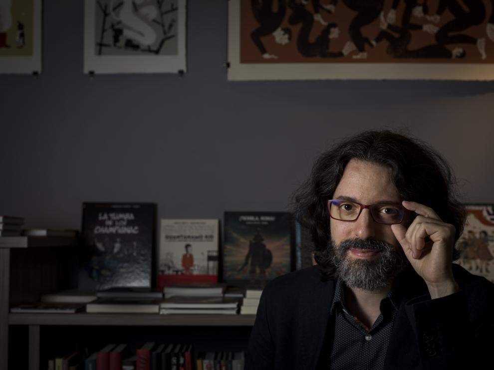 El escritor Andrés Neuman, esta semana en la librería Los Portadores de Sueños.