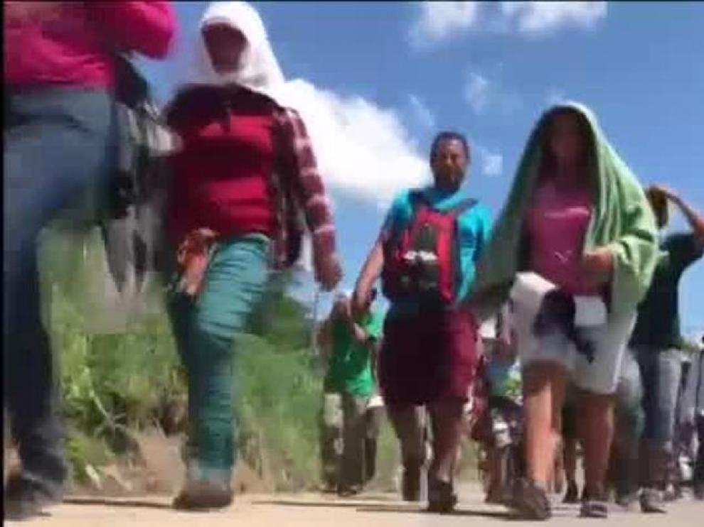 La caravana de migrantes continúa su paso por México.