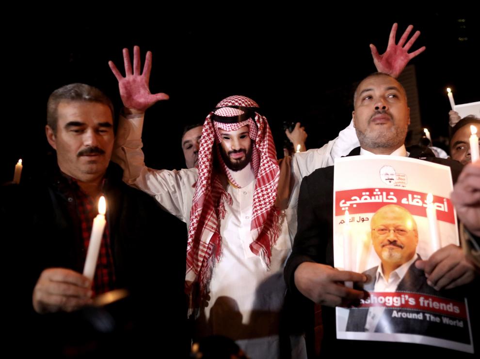 Protesta frente al consulado de Arabia Saudí por la muerte de Khashoggi.