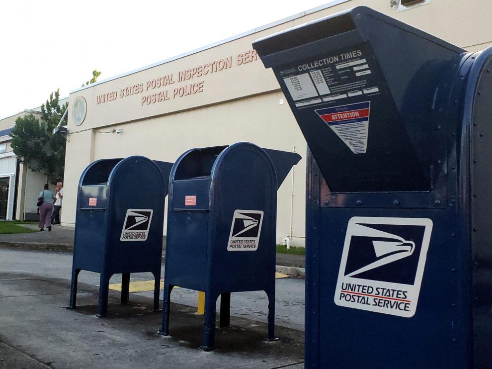 Unos buzones de correos junto al europuerto internacional de Miami (Florida).