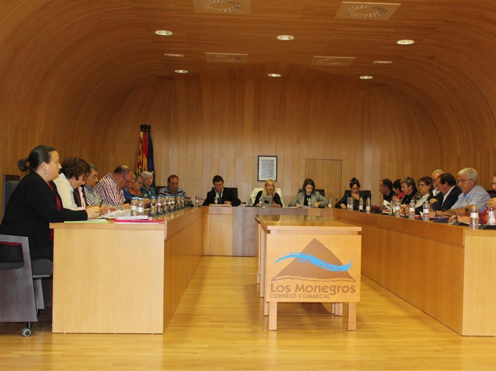 La sesión plenaria ha tenido lugar este viernes en Sariñena.