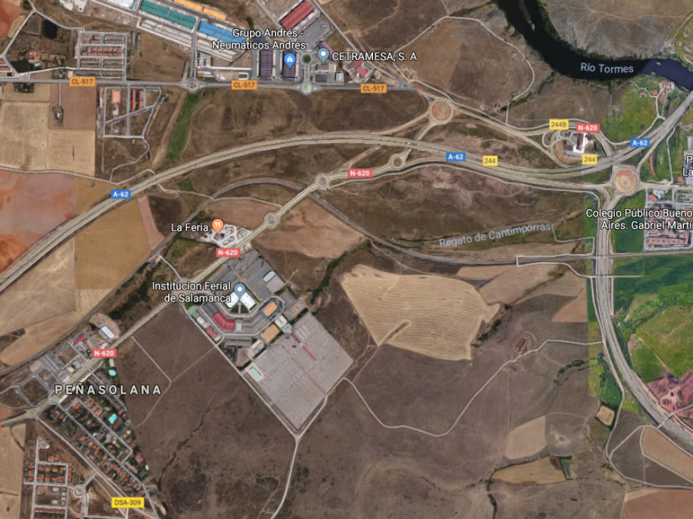 El accidente se ha producido en el cruce junto al recinto ferial de Salamanca.
