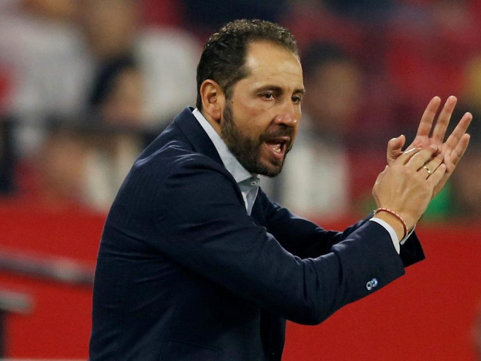 Pablo Machín, entrenador del Sevilla, aplaude a sus jugadores en el partido de este jueves de Europa League contra el Akishar (6-0).