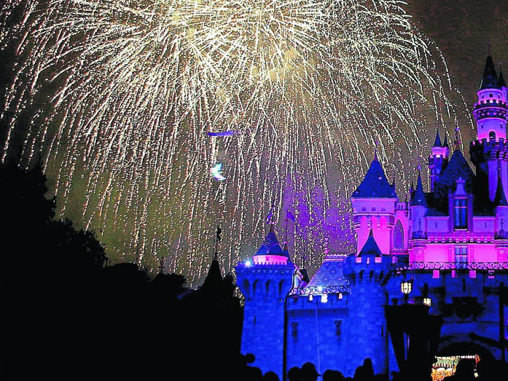 Centenares de personas quieren descansar para siempre en Disneylandia.