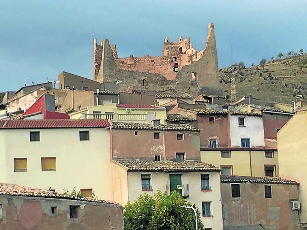El castillo, declarado Bien de Interés Cultural, domina la panorámica de Jarque de Moncayo.