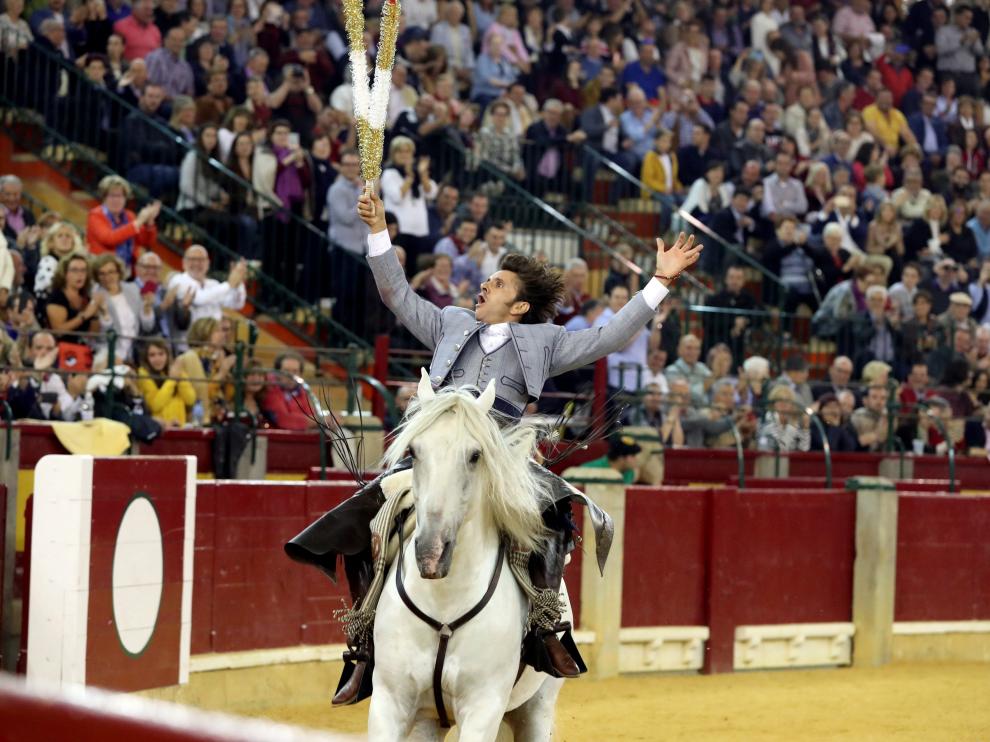 Diego Ventura, durante su actuación en la Feria del Pilar.