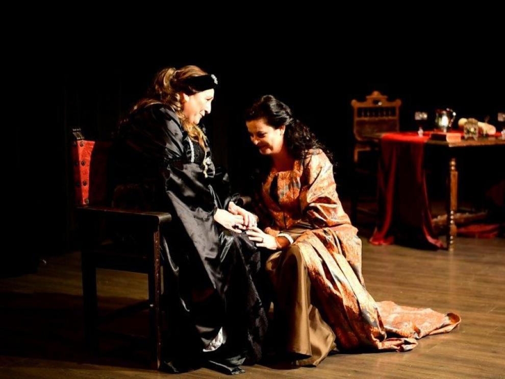Paloma Porcel y Nuria Galache protagonizan 'Juego de Reinas', en el Teatro de las Esquinas el día 7 de noviembre.
