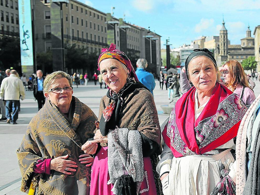 Algunas de las participantes en el recorrido.