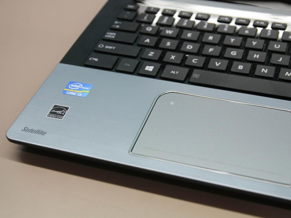 Ordenador de la compañía japonesa Toshiba.