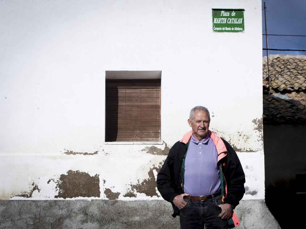 Domingo Catalán, el pasado mes de enero en su pueblo, Novales