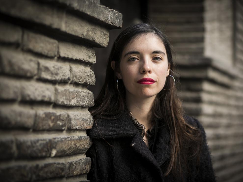 Luna Miguel ha dado un paso de la poesía a la narrativa con 'El funeral de Lolita' (Lumen).