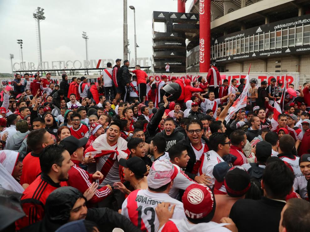 La final de la Libertadores finalmente fue suspendida por la lluvia.