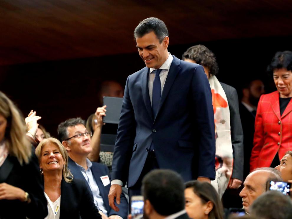 Sánchez, con la ministra Celáa, en la inauguración del encuentro '+Futuro +Progreso = +FP. La educación que desarrolla el talento', este martes en el Auditorio del Museo del Prado.