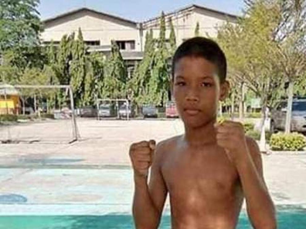Phetmongkol Por Peenapat, el niño de 13 años fallecido en un combate en Tailandia.