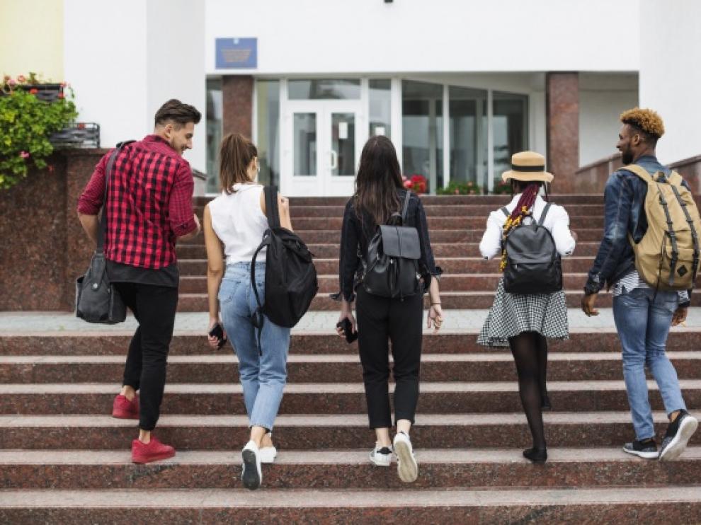 La universidad de Cambridge ofrece 90 becas para estudiantes que quieran realizar un postgrado.