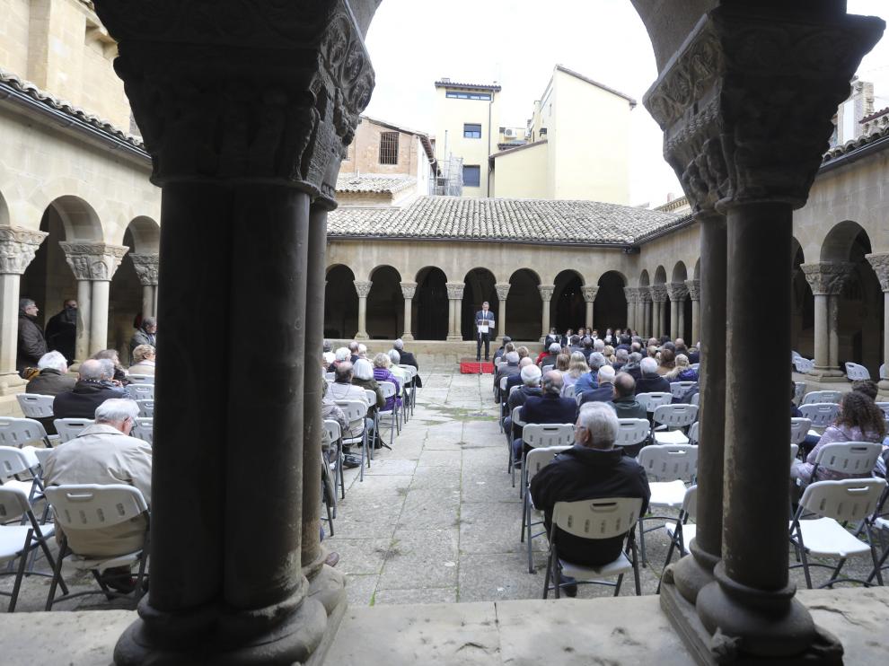 El Homenaje a los Reyes de Aragón comenzó en el claustro de San Pedro el Viejo.
